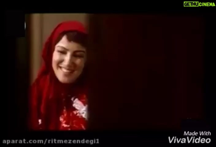Amir Jafari Instagram - ما گر ز سر بریده میترسیدیم در محفل عشاق #نمیرقصیدیم .... پی نوشت: سکانسی از فیلم پستچی سه بار در نمیزند( ۱۳۸۷ ) #حسن_فتحی #پانته_آ_بهرام