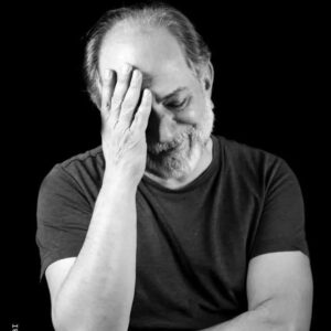 Amir Jafari Instagram - مرد بزرگ و هنرمند دوست داشتنی ممنون برای همه خاطراتی که برایمان ساختی ..روحت آزاد و شاد و یادت مانا...

#آتیلا_پسیانی