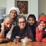 Amir Jafari Instagram - یادگاری از نقش هایی با خاطرات زیبا و ماندنی در کنار عزیزانی که با هم به دلهای تماشاگران نزدیک بودیم... و افتخاری عالی از بودن در کنار استادانی که بلندا میبخشند به هنر تولدتان مبارک "استاد مهرجویی" نازنین، سایه تان بر سر هنر این سرزمین برقرار و پاینده باد ... #نمایش_درس #استاد_داریوش_مهرجویی #رضا_درمیشیان #نادرسلیمانی #طناز_طباطبایی #اسفند_۱۳۸۹