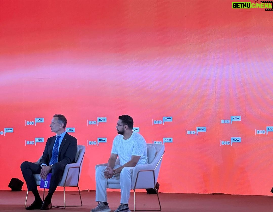 Amir Khan Instagram - Guest at Class room of the future in Riyadh #Mfg2023 #Riyadh amazing trip in #SaudiArabia thank you for having me @miskglobal @miskksa Riyadh, Saudi Arabia