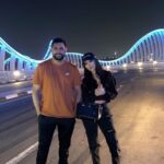 Amir Khan Instagram - Bumped into a cute girl last night so I asked for a picture 🤩