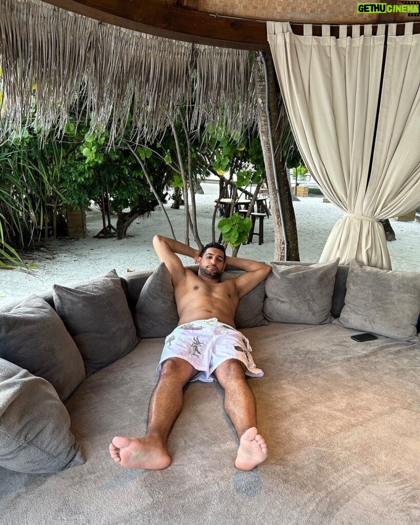 Amir Khan Instagram - I need to invest in an island 🤔☀️ JOALI Maldives
