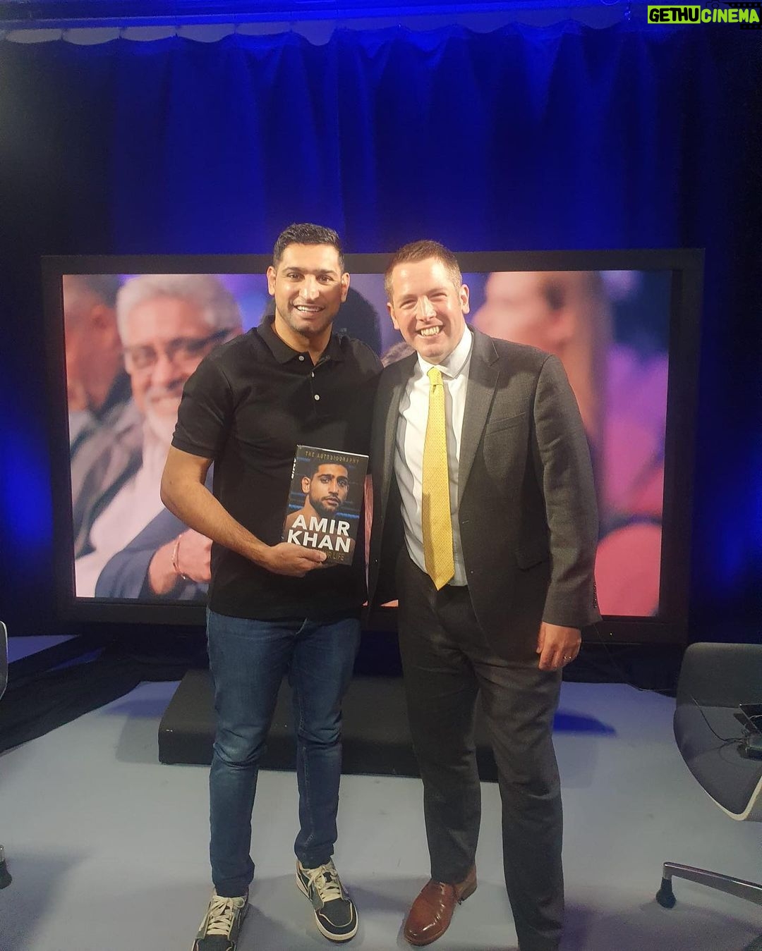 Amir Khan Instagram - 1st day for my book signing and media work. We visit the Trafford centre @waterstones. A very big turn out at lunch time. Thanks to you all for buying the book and supporting me. Hope it’s a good read 😉 @thetraffordcentre @penguinukbooks @bbcnews @granadareports Trafford Centre