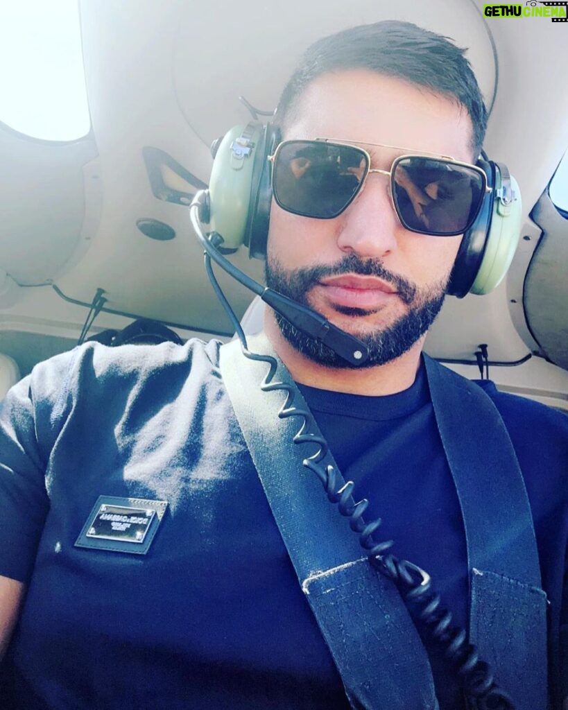 Amir Khan Instagram - Helicopter to Monaco 🇲🇨 With the mrs @faryalmakhdoom 🚁 Cannes, French Riviera, France