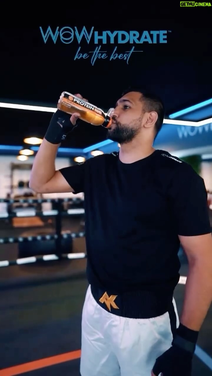 Amir Khan Instagram - Gym work powered by @wowhydrate X @boxiq #Dubai #Boxing #Stayhydrated #fuelup #boxiq BOXiQ
