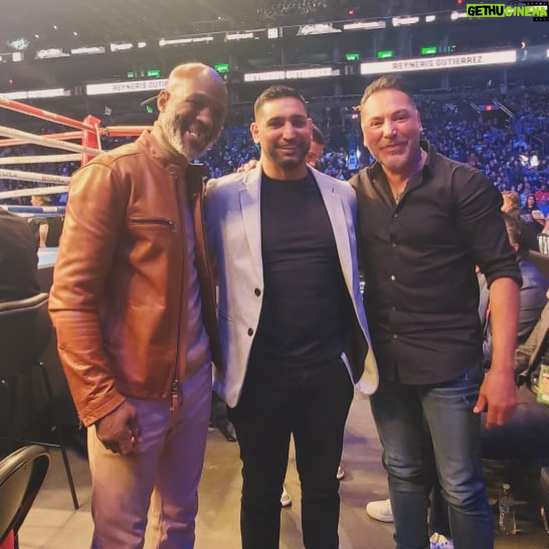 Amir Khan Instagram - Amazing trip to Phoenix Arizona to boxing 🥊 Great event and Thank you for the love from fans #TeamKhan #Boxing Where should my next stop be? Phoenix, Arizona