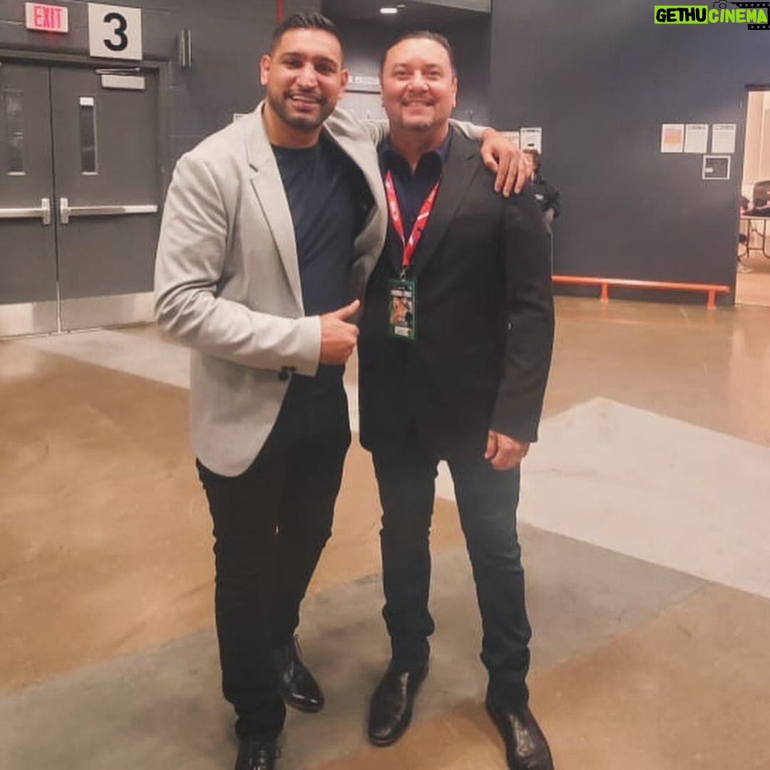Amir Khan Instagram - Amazing trip to Phoenix Arizona to boxing 🥊 Great event and Thank you for the love from fans #TeamKhan #Boxing Where should my next stop be? Phoenix, Arizona