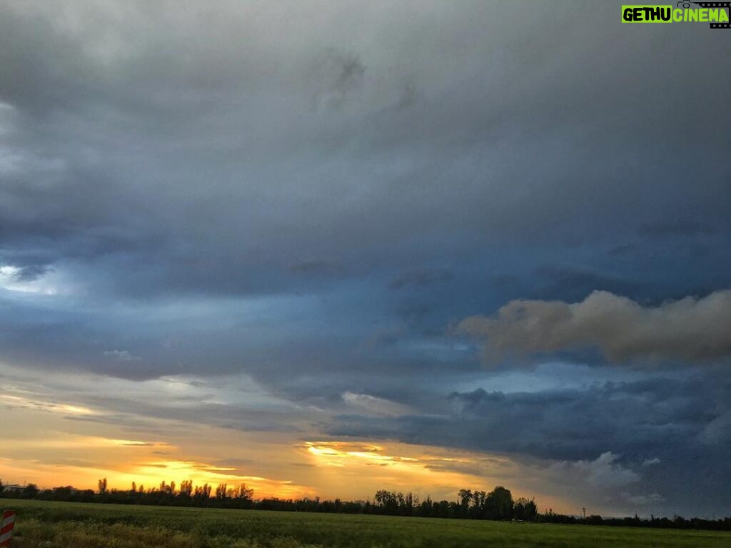 Amirhossein Arman Instagram - #الان #now #sky #clouds 📸 @amirarman