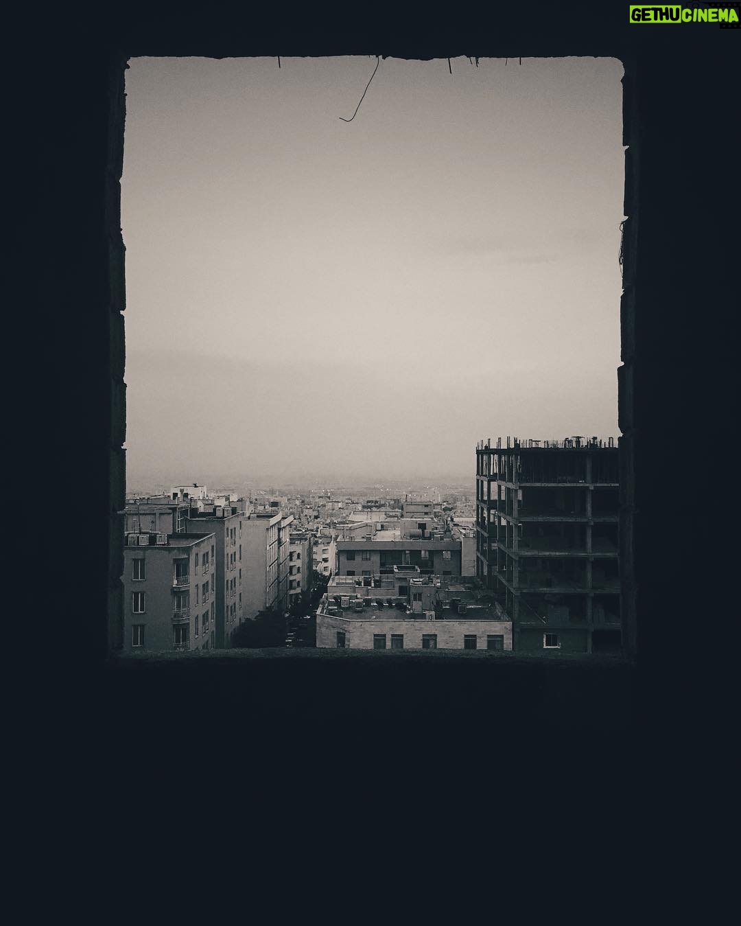 Amirhossein Arman Instagram - هر كسى از دريچهء نگاه خودش جهانُ ميبينه و اين چشمها هستند كه قدرت روح را آشكار ميسازند. 📸 @amirarman