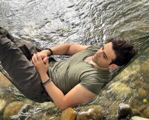 Amirhossein Arman Instagram - 🏕❤️
