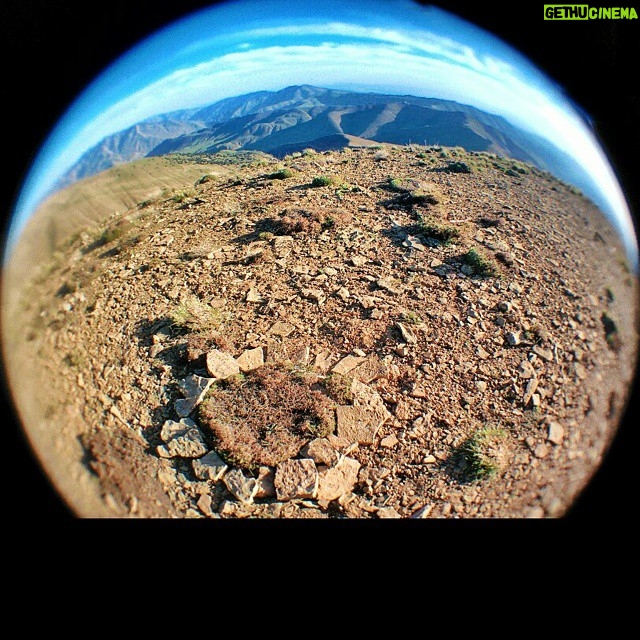 Amirhossein Arman Instagram - من و آسمان و زمین و زمین ! 🔮🌕☀🌏 #earth #sky #nature
