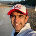 Amit Sadh Instagram - Embracing the serenity of the sea 🌊 #BeachVibes #SunKissed #lifeisanadventure