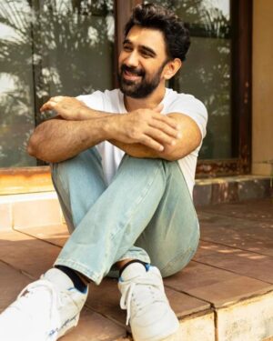 Amit Sadh Instagram - Back to basics !!!!!
.
.
 📸 @nikhilshenoyphoto
  @taalib_hussain_ 
  @ramesh4217 
.
.
#amitsadh #photoshoot #backtobasics