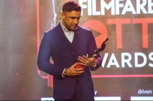 Amit Sadh Instagram - For those who are complimenting my look from last night, the credit goes to the fabulous guys at @tisastudio who have designed the outfit & my incredible team - @_taalib_hussain_ (hairstylist) & @ramesh4217 dada (makeup). It takes tons of efforts by a lot of people to keep you standing & surviving and I have got the best team who backs me. As for all my fans/wellwishers/audiences who've been congratulating me & flooding my DMs, a big thank you to all as this could not have been possible without your selfless love & support. Lots of love & a big hug to each one of you. I will keep finding ways & time to respond to you. Have patience. Together, we win!