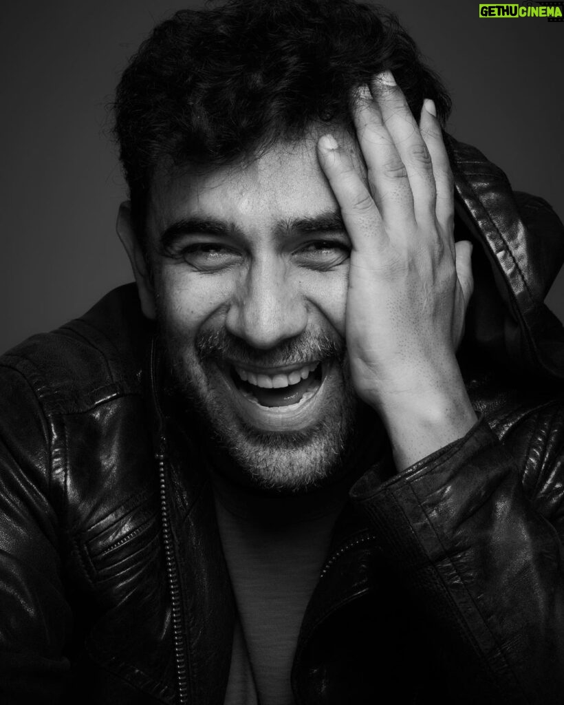 Amit Sadh Instagram - 😈😎 📸 @erezsabag ( this one is my fav big bro - I can’t wait to be back in your studio ) 🥰