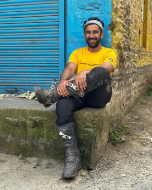 Amit Sadh Instagram - These photos are a testament to the ride so far and how ecstatic & grateful I am for this ride ❤️
It's truly a blessing to be born in this beautiful country🇮🇳. 
Sharing a few updates... We left from Sangla yesterday and rode via Powari & Spillow. We stopped to refuel at Pooh and then stopped at Nako for lunch. On our way to Kaza, as we were passing by Lari Village, I dropped my phone from the mount. 👀
That's when the whole team became Sherlock Holmes😜, and we found the location of the phone… Long story short, we found the phone and learning from this is that I need to change my mount and get the new Tiger mount for the phone. 😎
 
We are now in Kaza, the network is still sporadic, but as promised we will keep sharing the ride.🥰

#motorcyclessavedmylife 
#himachalpradesh #sangla #kaza #spitivalley