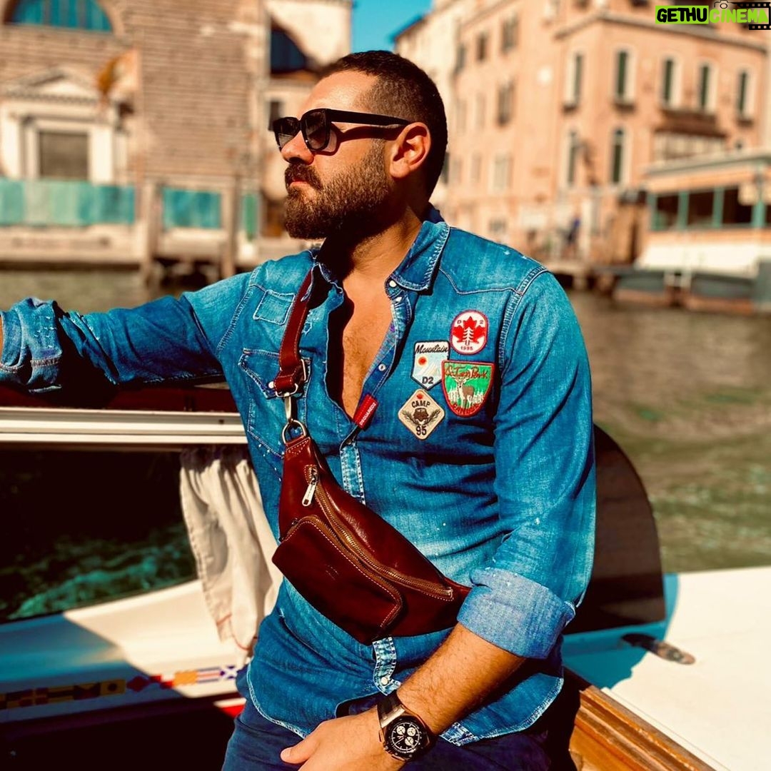 Amr Youssef Instagram - taken by my❤️ @kindaalloush #venice #venice_film #79venicefilmfestival