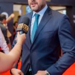 Amr Youssef Instagram - طبعاً ايرادات #ولاد_رزق2 العظيمة انتم السبب فيها بس بالنسبالي الاهم ان الفيلم عجبكم و اغلبية الناس دخلت تشوفه اكتر من مرة و ده النجاح الحقيقي ، فرحان جداً بالنجاح الكبير ده و استمتعت بالعمل في فيلم كبير زي ده مع كل اصحابي و اخواتي و طبعاً المخرج المهم #طارق_العريان شكراً ليكم و يارب دائماً عند حسن ظنكم عشان الواحد بينسي المجهود و التعب لما العمل بيعجبكم ❤️ Special thanks for @concrete_official @santoniofficial And my friend @stephenpr.me for taking care of the look in the movie premiere #amr_youssef