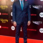 Amr Youssef Instagram - طبعاً ايرادات #ولاد_رزق2 العظيمة انتم السبب فيها بس بالنسبالي الاهم ان الفيلم عجبكم و اغلبية الناس دخلت تشوفه اكتر من مرة و ده النجاح الحقيقي ، فرحان جداً بالنجاح الكبير ده و استمتعت بالعمل في فيلم كبير زي ده مع كل اصحابي و اخواتي و طبعاً المخرج المهم #طارق_العريان شكراً ليكم و يارب دائماً عند حسن ظنكم عشان الواحد بينسي المجهود و التعب لما العمل بيعجبكم ❤️ Special thanks for @concrete_official @santoniofficial And my friend @stephenpr.me for taking care of the look in the movie premiere #amr_youssef