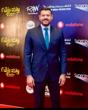 Amr Youssef Instagram - طبعاً ايرادات #ولاد_رزق2 العظيمة انتم السبب فيها بس بالنسبالي الاهم ان الفيلم عجبكم و اغلبية الناس دخلت تشوفه اكتر من مرة و ده النجاح الحقيقي ، فرحان جداً بالنجاح الكبير ده و استمتعت بالعمل في فيلم كبير زي ده مع كل اصحابي و اخواتي و طبعاً المخرج المهم #طارق_العريان 
شكراً ليكم و يارب دائماً عند حسن ظنكم عشان الواحد بينسي المجهود و التعب لما العمل بيعجبكم ❤️ Special thanks for @concrete_official @santoniofficial 
And my friend @stephenpr.me for taking care of the look in the movie premiere #amr_youssef