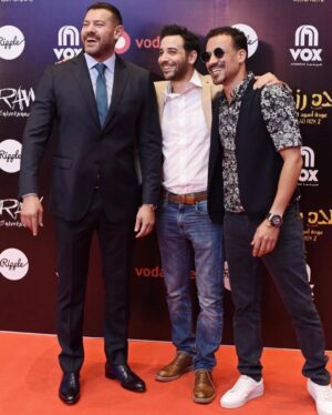 Amr Youssef Instagram - طبعاً ايرادات #ولاد_رزق2 العظيمة انتم السبب فيها بس بالنسبالي الاهم ان الفيلم عجبكم و اغلبية الناس دخلت تشوفه اكتر من مرة و ده النجاح الحقيقي ، فرحان جداً بالنجاح الكبير ده و استمتعت بالعمل في فيلم كبير زي ده مع كل اصحابي و اخواتي و طبعاً المخرج المهم #طارق_العريان 
شكراً ليكم و يارب دائماً عند حسن ظنكم عشان الواحد بينسي المجهود و التعب لما العمل بيعجبكم ❤️ Special thanks for @concrete_official @santoniofficial 
And my friend @stephenpr.me for taking care of the look in the movie premiere #amr_youssef