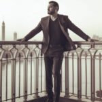 Amr Youssef Instagram - 😎 Behind the scenes of @voguearabia second anniversary fashion film. Styling: @yasmineeissa Suit: @orangesquarecairo Photo Credit: @ghadahesham #amr_youssef