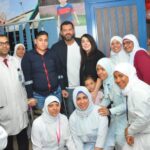 Amr Youssef Instagram – كان يوم رائع قضيناه مع الاطفال في مستشفي مصر لعلاج امراض الدم ( الهيموفيليا ) الحقيقة الناس هناك عاملين مجهود جبار و تم انقاذ حالات كثيرة كانت مهددة بالموت او بالبتر لأحد اطرافها 
من اهم اسباب تلك الامراض هي زواج الاقارب ( اتمني وجود حملات توعية في هذا الشأن قريباً ) 
كنا سعداء بوجودنا معاكم و سعيد جداً بمحبتكم 
شكراً لكل ملائكة الرحمة و شكر خاص للدكتور نجلاء شاهين لدورها الرائع و لإتاحتها لنا فرصة زيارة الاطفال ❤️
#عمرو_يوسف