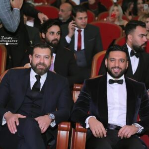 Amr Youssef Instagram - من تكريم #وشوشة عن مسلسل #طايع شكراً علي الجائزة و شكراً لكل الجمهور اللي صوت لي 🙏