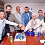 Amr Youssef Instagram - ‎سعيد بتكريمي عن مسلسل الكتيبة ١٠١ من جريدة الوطن و شكر ل رئيس مجلس الادارة د.محمود مسلم و الصديق الصحفي الكبير خالد فرج و استمتعت بالحوار و الاسئلة و هتشوفوا الڤيديو قريب @elwatannews
