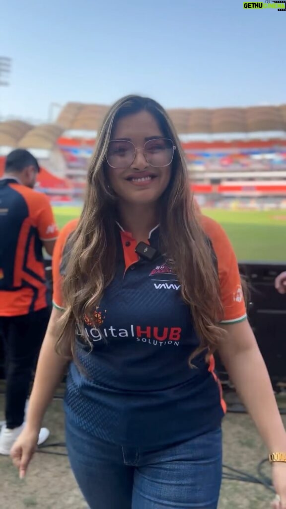 Amrapali Dubey Instagram - Thrilling moments in the heart of cricket! 🎉 As a team ambassador, witnessing the roar of triumph in the stadium is unforgettable. Join us to watch our match with @mumbaiheroesofficial on March 3rd @aamrapali1101 @dineshlalyadav @pravesh_lal @cclt20 @thedigitalhubsolution #TeamPride #StadiumMagic #ccl2024 #bhojpuri #bhojpuridabanggs Rajeev Gandhi International Stadium Hyderabad