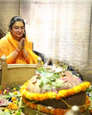Amrapali Dubey Instagram - महाशिवरात्रि की अनेकों शुभकामनाएँ 😍👍🏻 माँ पार्वती और देवों के देव महादेव की कृपा हम सब पर हमेशा बनी रहे 🥹🙏🏻 हर हर महादेव 🙏🏻