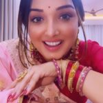Amrapali Dubey Instagram - Last reel in this saree, promise 🙈🫣