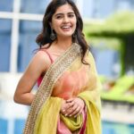 Amritha Aiyer Instagram – 😍💐💫
.
Outfit by @naazbynoor
Jewellery @sangeetaboochra
Styled by @shrushti_216
📸- @storiesbydeepu