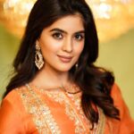 Amritha Aiyer Instagram – 🧡
.
 Outfit – @sheetalbatra 
Jewellery – @kushalsfashionjewellery
Styled – @shrushti_216
📸 – @screamstudiosbyharsha