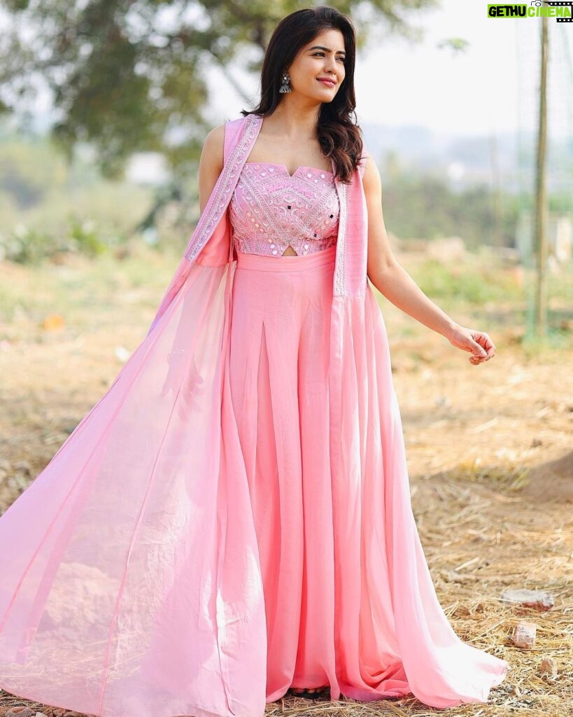 Amritha Aiyer Instagram - 💖 . Outfit - @@meghmalhaar_ @oakpinionpr Styled - @shrushti_216