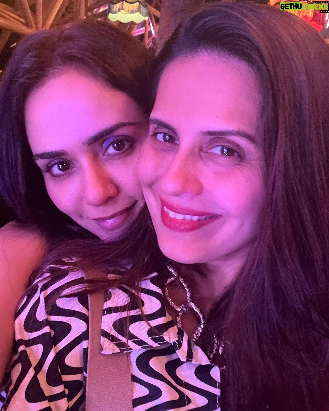 Amruta Khanvilkar Instagram - #happybdaymybaby @iamsonalikhare my fellow no.5 …..baby you are everything to me in my life ….You are the calmness to my madness …. And we know I m 99 percent mad first and then everything else Thank you for holding me … holding on to me You are my security …. You are the reason I understand friendships and relationships On your bday I wish that you get everything that you desire for Happy bday my baby have a great one Ps - I love you #amusona #no5 #bff