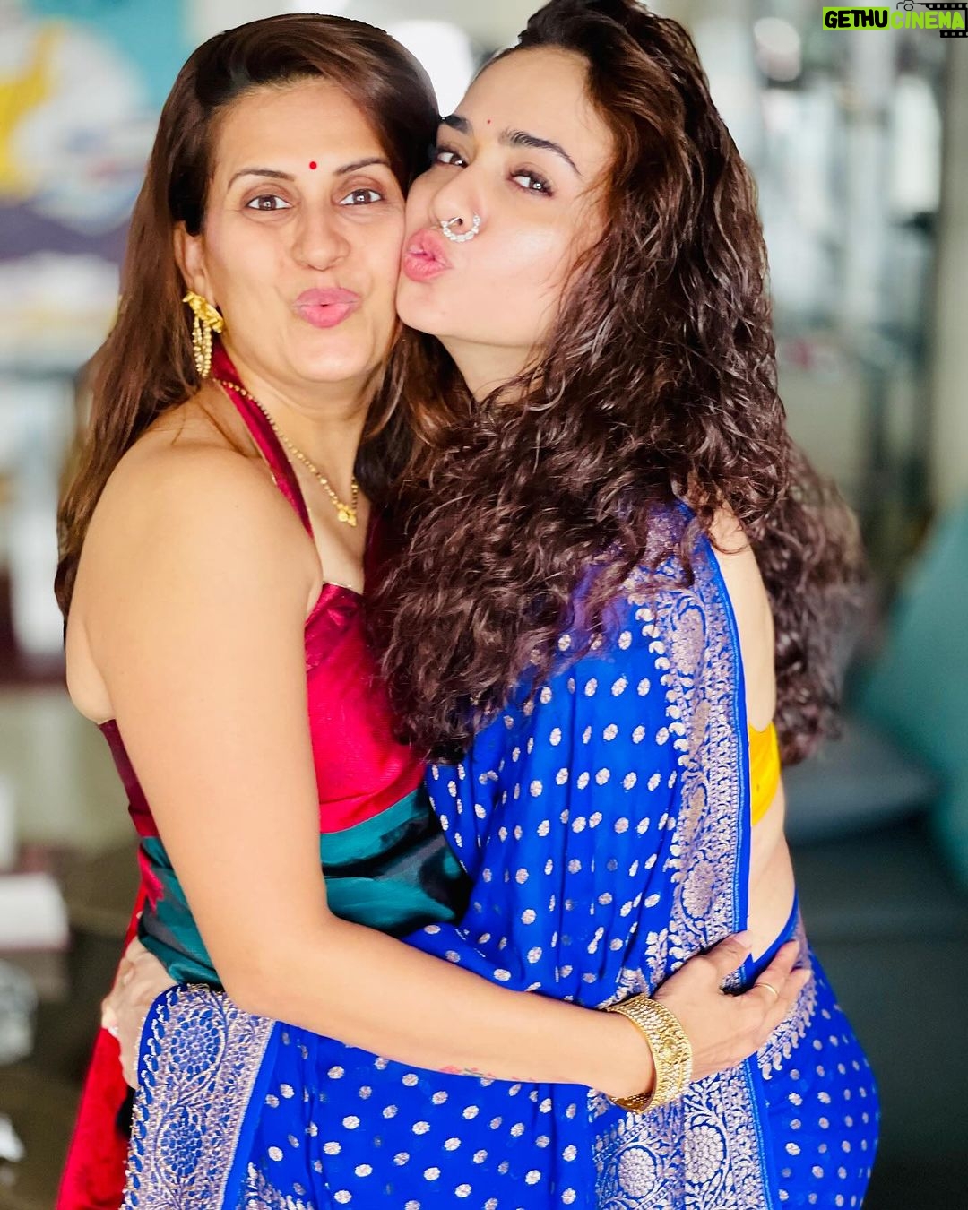 Amruta Khanvilkar Instagram - #happybdaymybaby @iamsonalikhare my fellow no.5 …..baby you are everything to me in my life ….You are the calmness to my madness …. And we know I m 99 percent mad first and then everything else Thank you for holding me … holding on to me You are my security …. You are the reason I understand friendships and relationships On your bday I wish that you get everything that you desire for Happy bday my baby have a great one Ps - I love you #amusona #no5 #bff