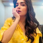 Amruta Khanvilkar Instagram – Last day in this look ….. #lastdayofshooting #newfilm 
#amrutakhanvilkar