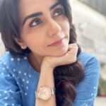 Amruta Khanvilkar Instagram – #onset dreaming of a dessert or a pizza I could have had if I was not doing the #75mediumchallenge which is becoming horribly hard ……
“Aaj sunday aaj Sunday hain toh …. Toh desert khane ka day hain” are gone 
#kyakyakarnapadtahai #sundaynotsofunday #amrutakhanvilkar