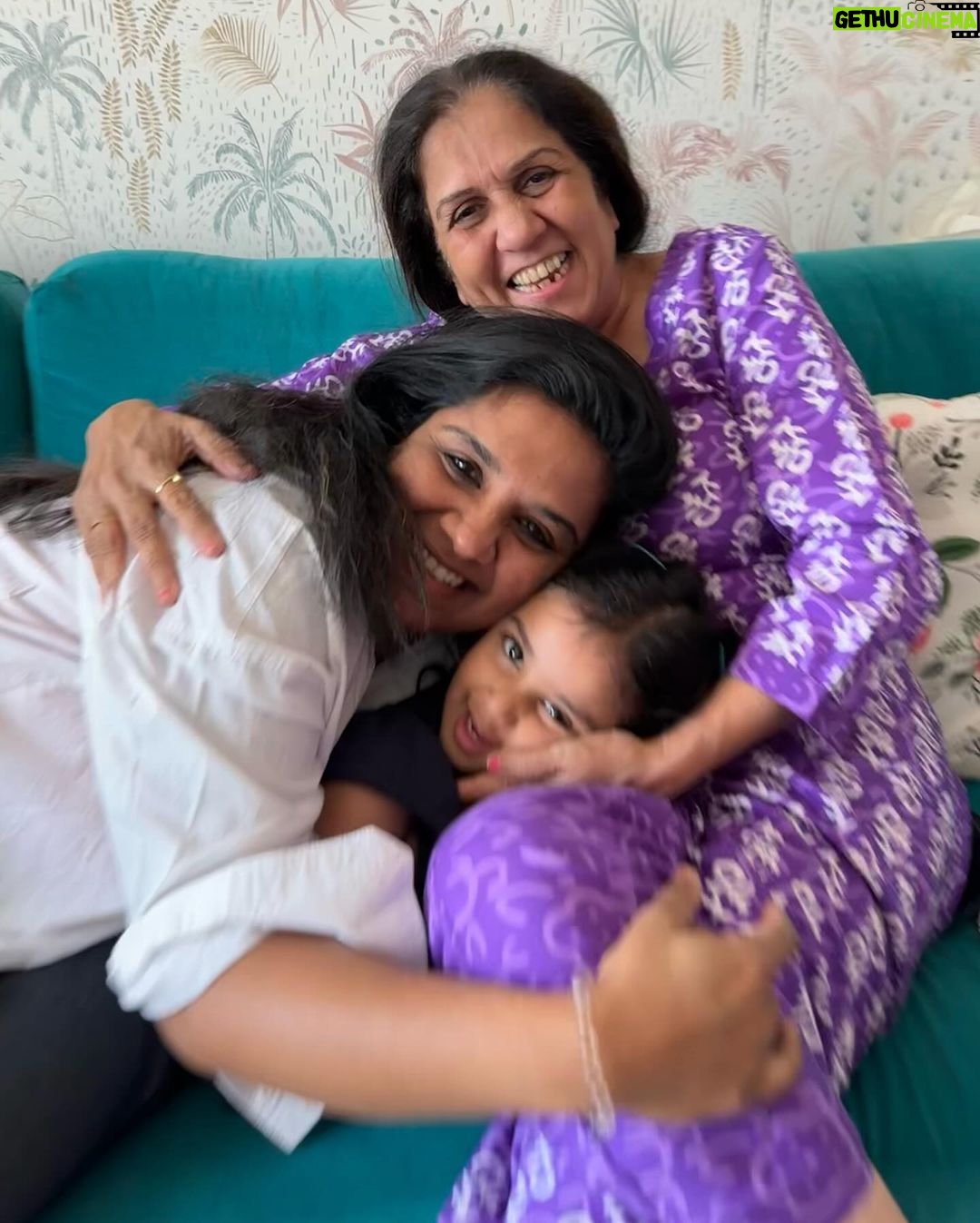 Amruta Khanvilkar Instagram - Ahilya and Aaryav had memorable bonding time with their Amu atya (attu) and Biu aaji ❤️. Lots of cozy time spent at home, playing with atya and aaji. Aaji fed them both lots of yummy food! Amu atya took us out to have authentic Kolhapuri food :) #sweetmemories #family Mumbai - मुंबई