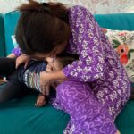 Amruta Khanvilkar Instagram – Ahilya and Aaryav had memorable bonding time with their Amu atya (attu) and Biu aaji ❤️. Lots of cozy time spent at home, playing with atya and aaji. Aaji fed them both lots of yummy food! Amu atya took us out to have authentic Kolhapuri food :) #sweetmemories #family Mumbai – मुंबई