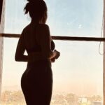 Amruta Khanvilkar Instagram – #day4 
My morning schedule/ my start of the day is the most important thing for me and my rituals  like a cold shower ( when it’s not too cold outside ) my puja & breathing exercises and then my coffee which I have been doing for years no matter where I am truly set my mood 
What is/are the first thing/ things you do when you get up ? 
#fitnessmotivation #fitness #positivity #amrutakhanvilkar #75mediumchallenge
