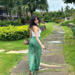Amruta Khanvilkar Instagram - #whataday …. With my #babygirl @aditik26 Eat relax and repeat Enjoyed our arrival in Mauritius at the @sofitelmauritiuslimperial @mauritius.tourism #sofitelfrenchzest #sofitelimperial #sofitelmauritius #sofitel #mauritiusnow #FeelOurIslandEnergy #mauritiustourism @mauritius.tourism #amrutakhanvilkar #sisterlove #photodump #amutravels2024