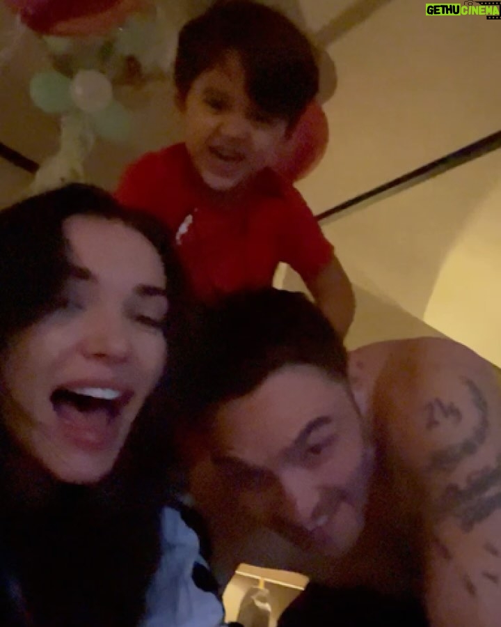 Amy Jackson Instagram - it’s been emosh 🎈🥹