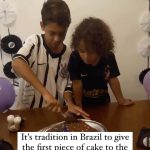 Amy Schumer Instagram - In Brazil, it’s a tradition to share the first slice of birthday cake with your loved ones. 🍰❤️ Instead of following the usual custom of giving it to parents, in this family, older brother Ryan surprises everyone by giving the first piece to his younger brother Antonio, leaving Antonio in tears! 🥲 (Viralhog) @pubity - #brazil #tradition #cake #birthday #birthdaycake #pubity #wholesome #brother