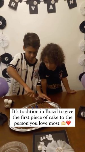 Amy Schumer Instagram - In Brazil, it’s a tradition to share the first slice of birthday cake with your loved ones. 🍰❤️

Instead of following the usual custom of giving it to parents, in this family, older brother Ryan surprises everyone by giving the first piece to his younger brother Antonio, leaving Antonio in tears! 🥲

(Viralhog) @pubity 

-
#brazil #tradition #cake #birthday #birthdaycake #pubity #wholesome #brother