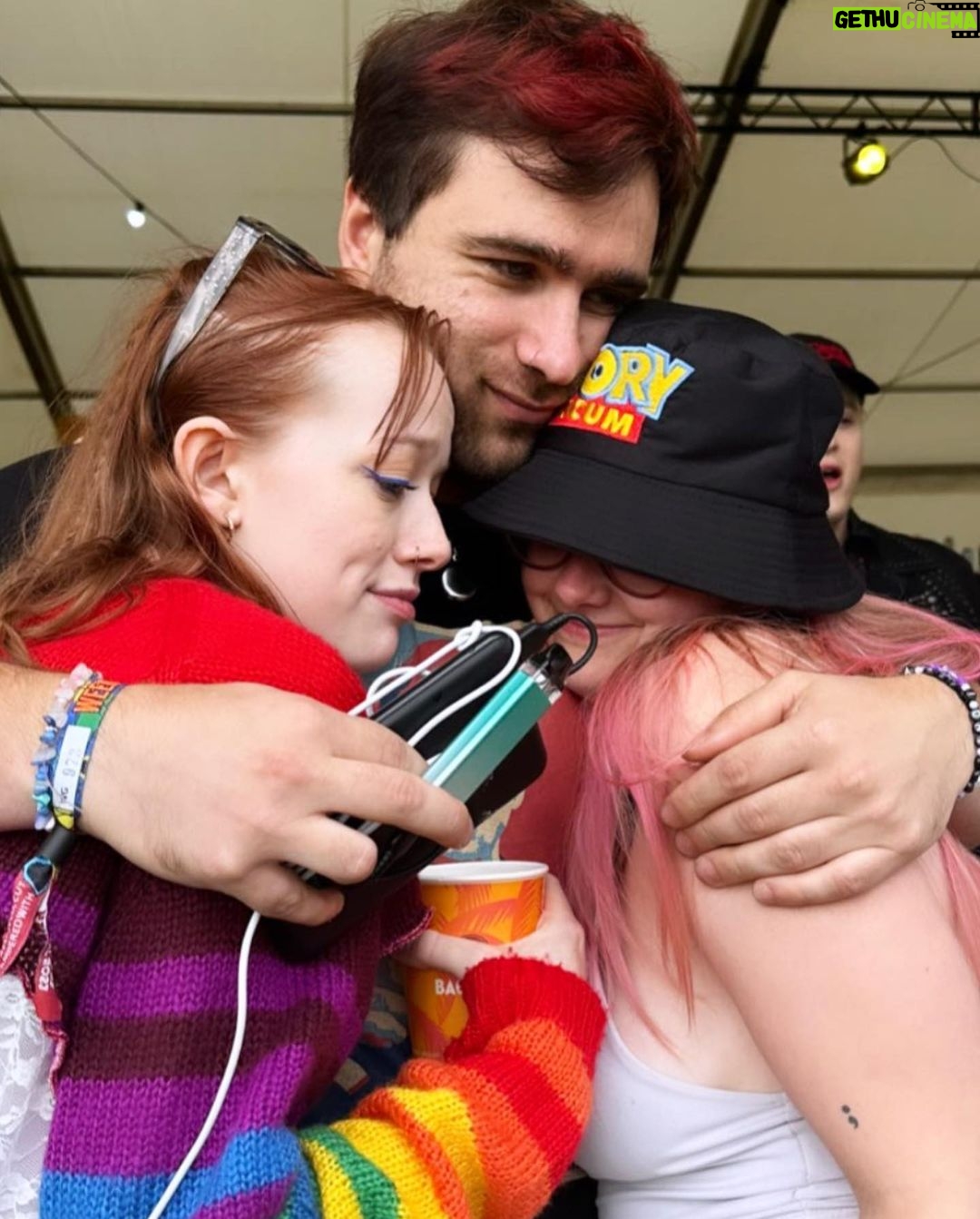 Amybeth McNulty Instagram - Couldn’t be happier if I tried