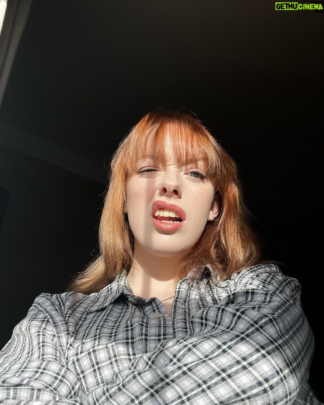 Amybeth McNulty Instagram - Quick trip back to the homeland 🇮🇪