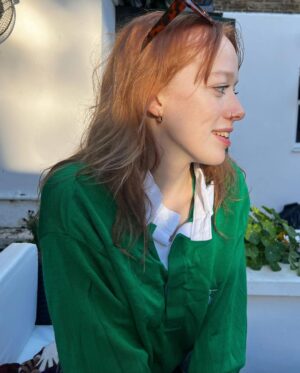 Amybeth McNulty Instagram - Just in case you forgot where I’m from 🇮🇪 (surprise photo at the end x)