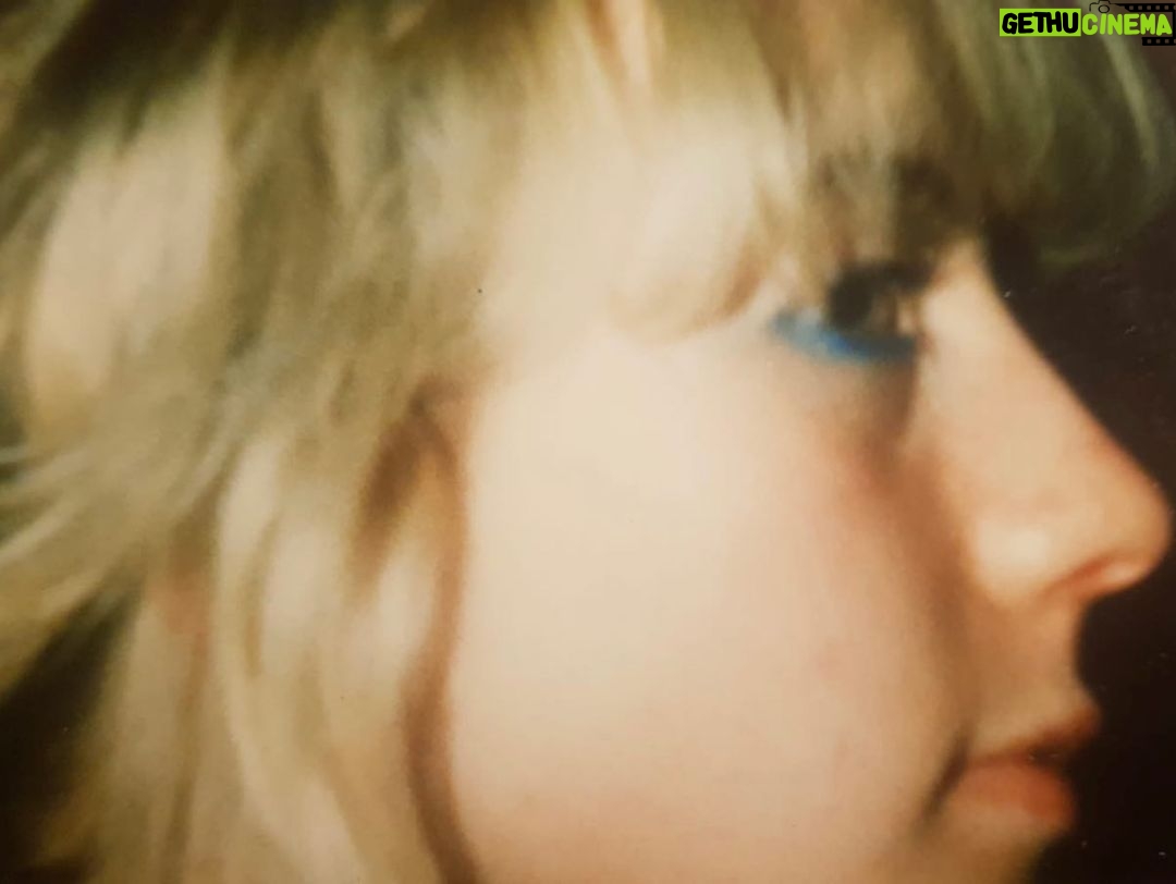 Amybeth McNulty Instagram - Happy Birthday Mamaš¤ Iām so proud to carry your heart with me, although you canāt any longer. Hope you can see the candles from up thereāØ